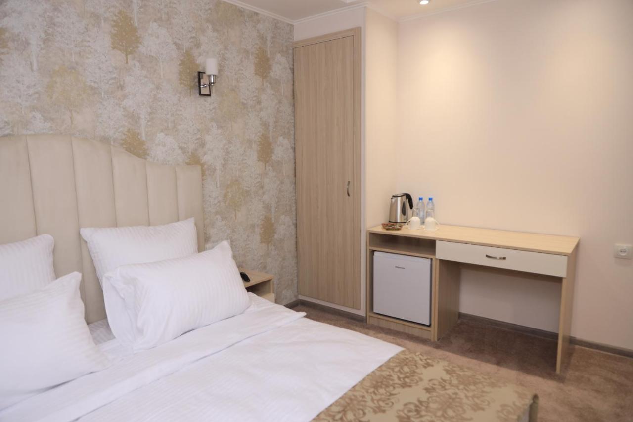 Delin Hotel And Tours Jerevan Eksteriør bilde