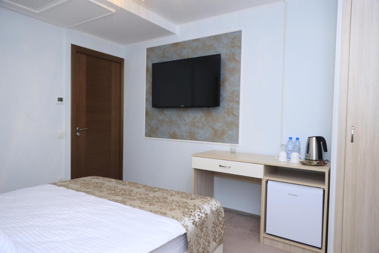 Delin Hotel And Tours Jerevan Eksteriør bilde