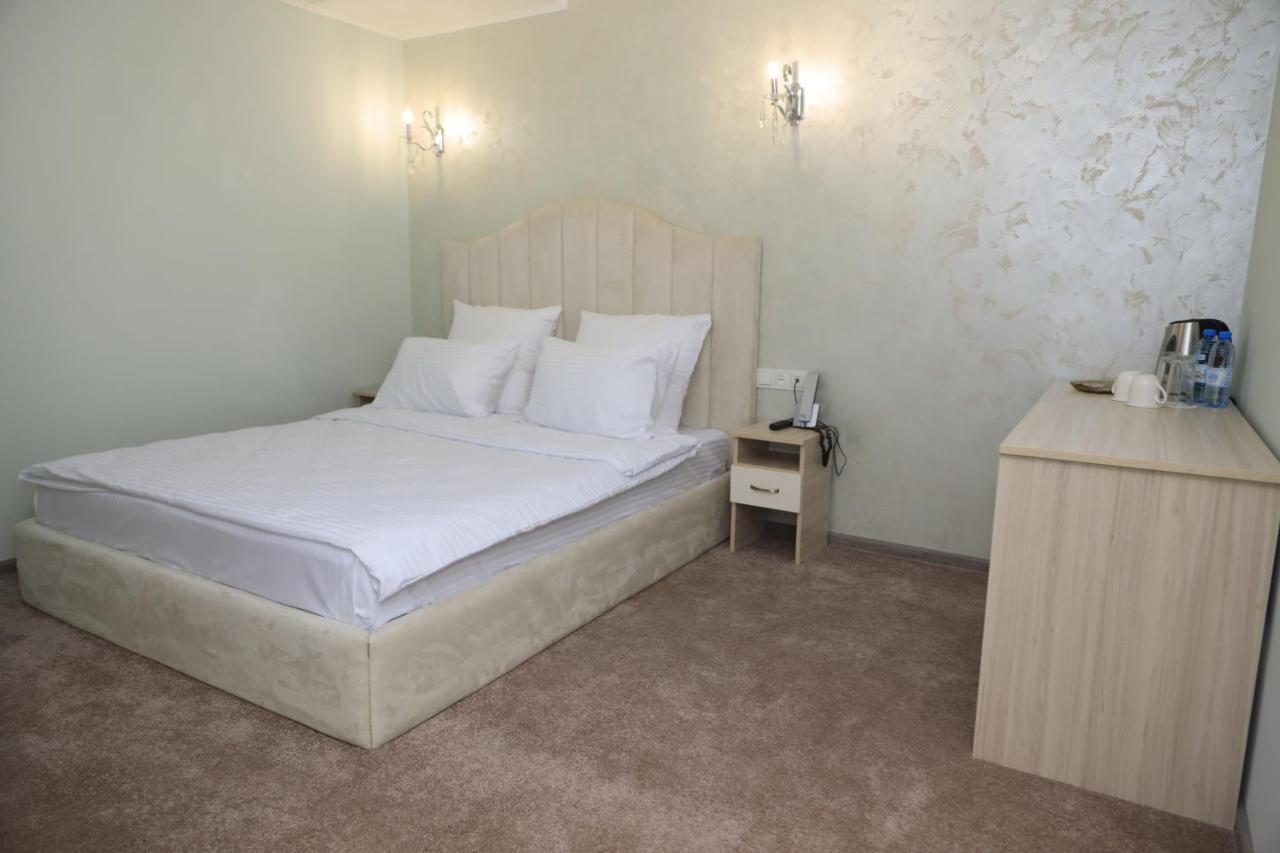 Delin Hotel And Tours Jerevan Eksteriør bilde