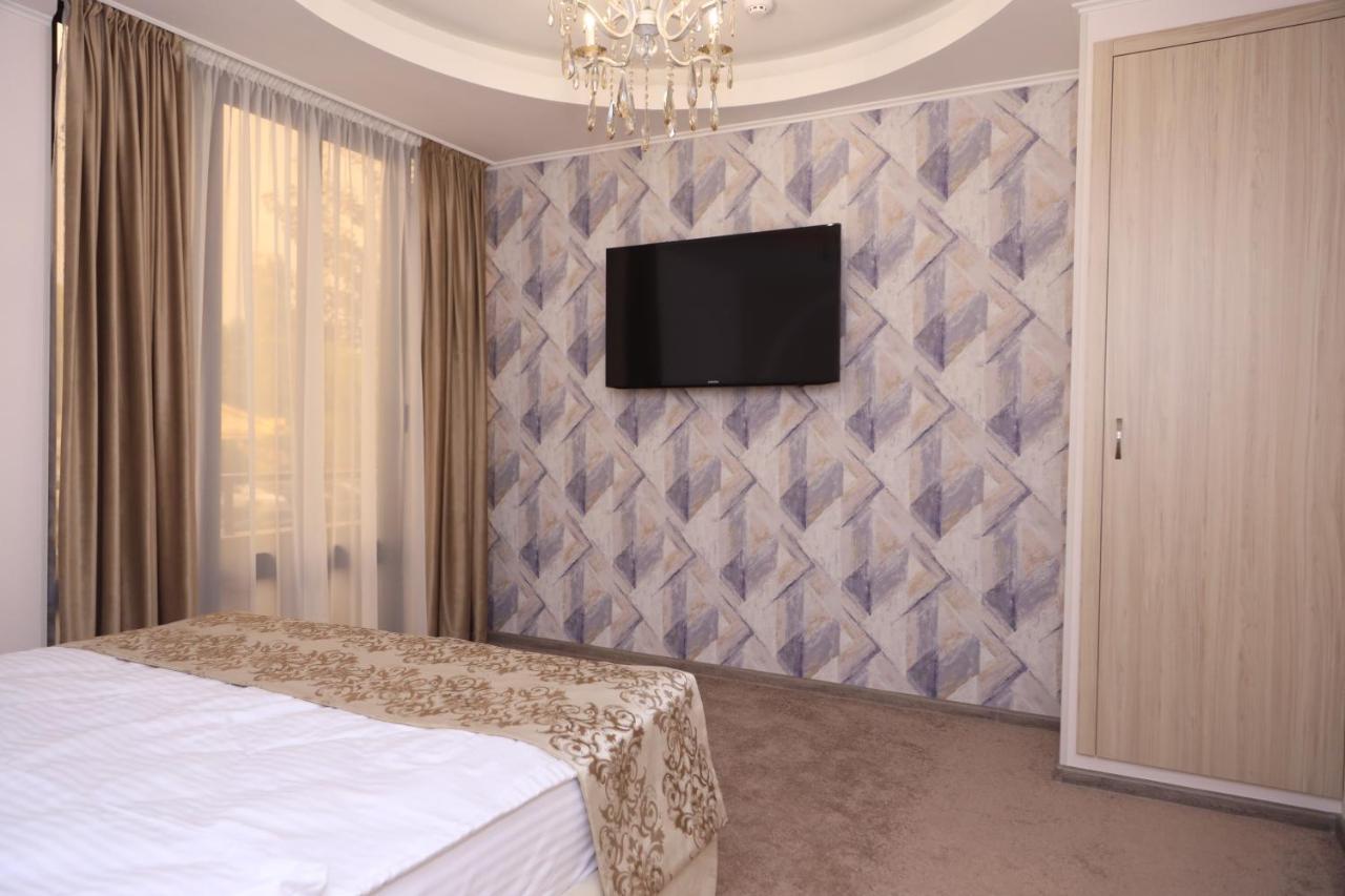 Delin Hotel And Tours Jerevan Eksteriør bilde