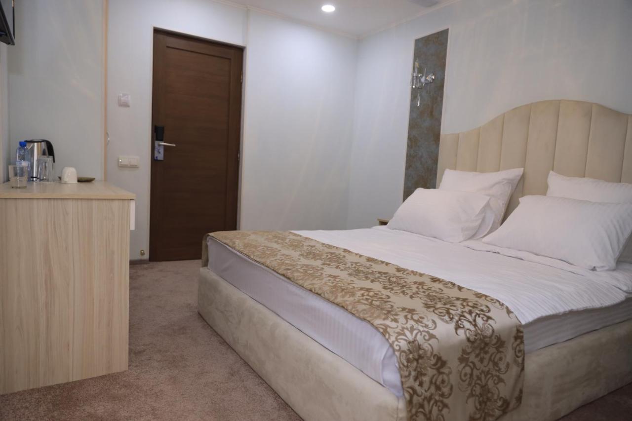Delin Hotel And Tours Jerevan Eksteriør bilde