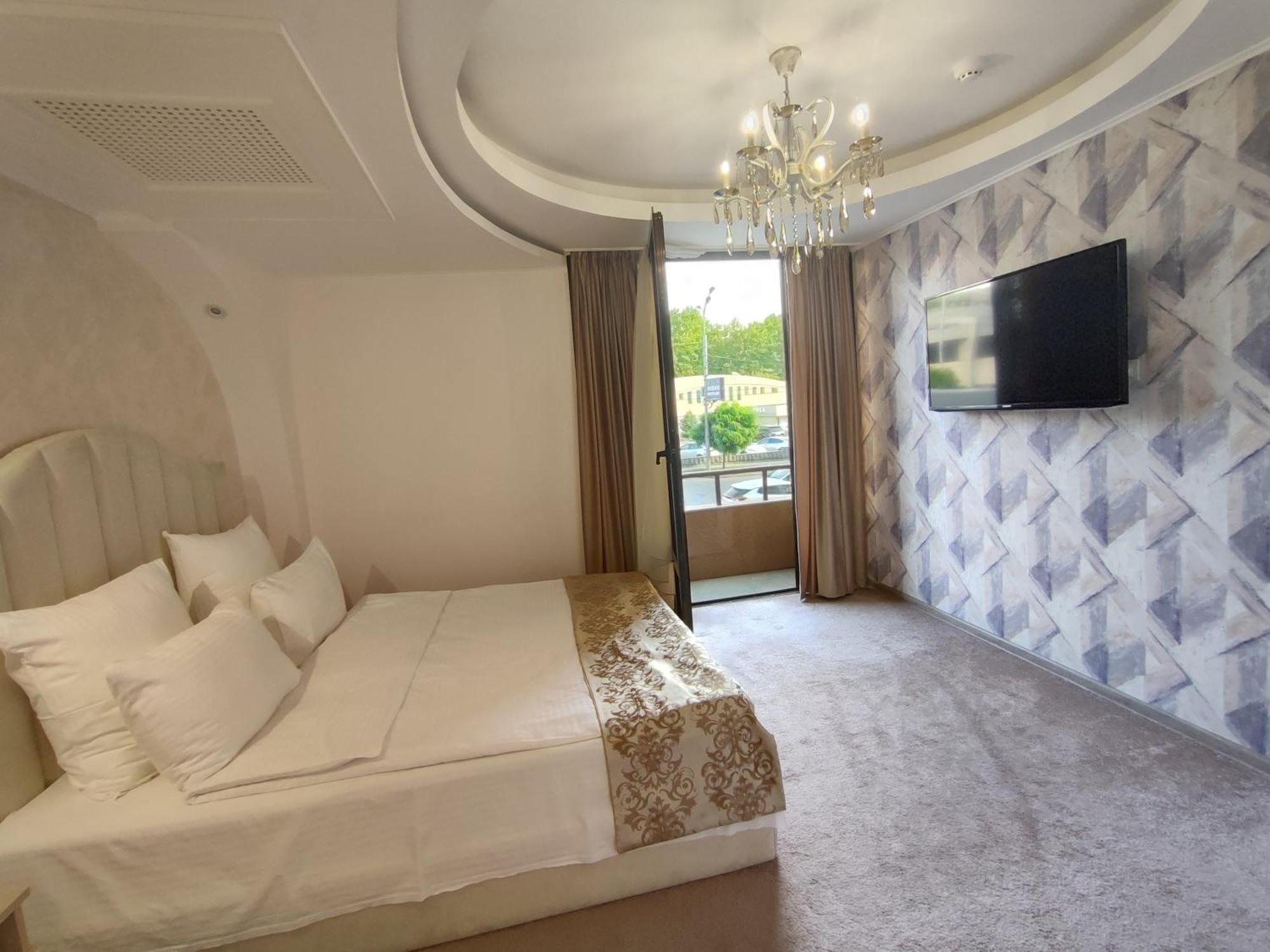 Delin Hotel And Tours Jerevan Eksteriør bilde
