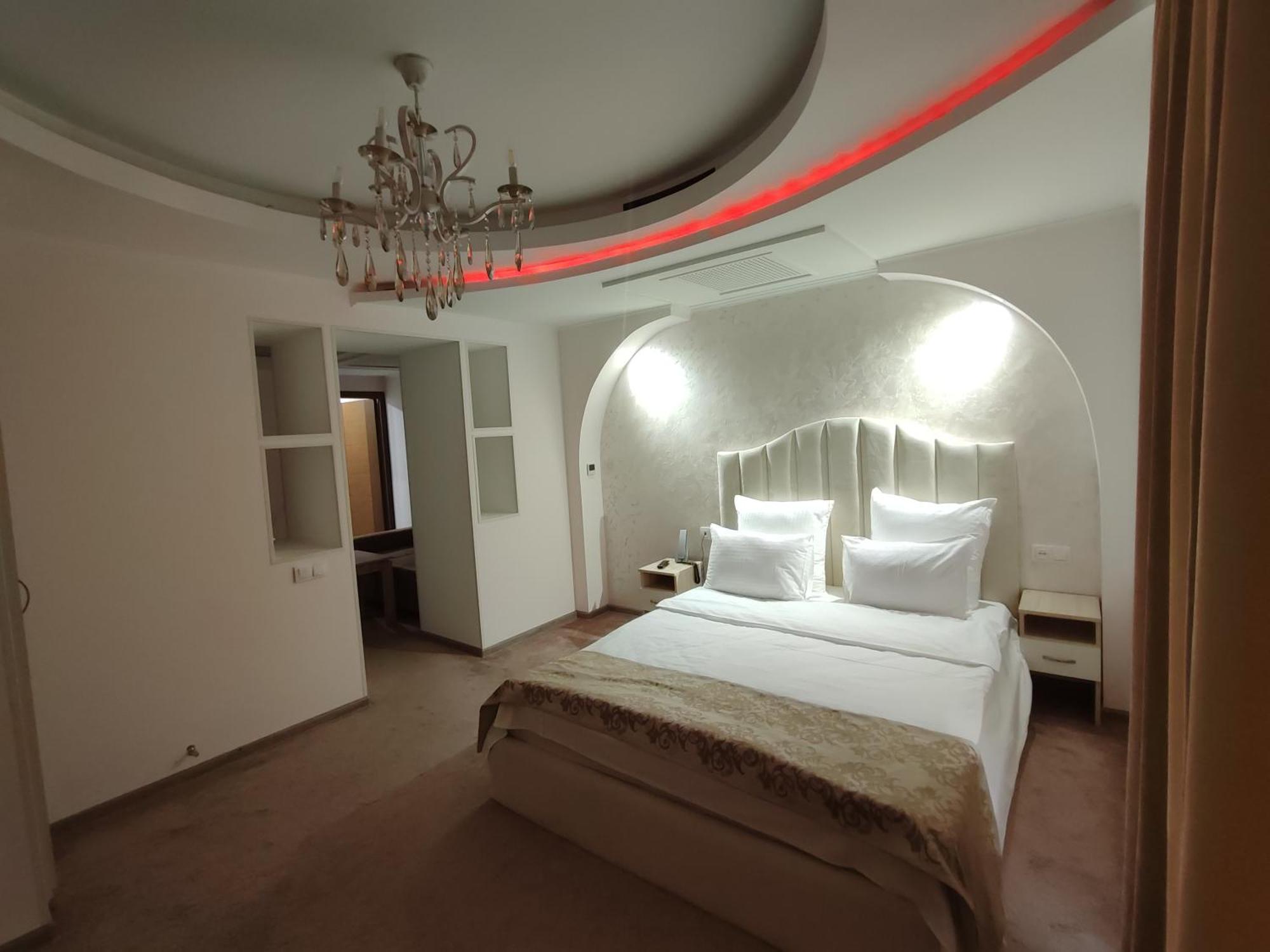 Delin Hotel And Tours Jerevan Eksteriør bilde